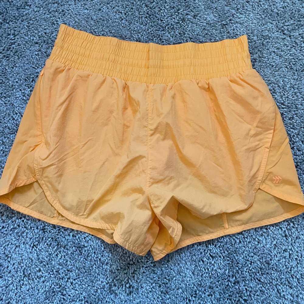 All in motion highrise crinkle shorts